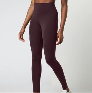 NWT Vuori Chilled Out Legging Medium cerise